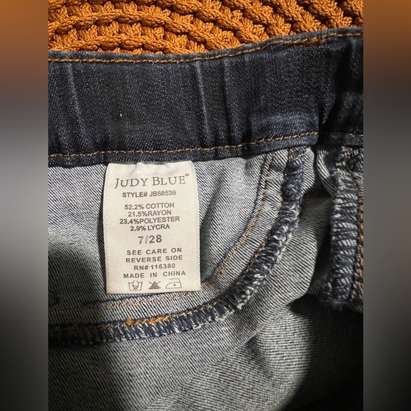 Judy Blue HIGH RISE PULL ON SKINNY - Picture 9 of 9